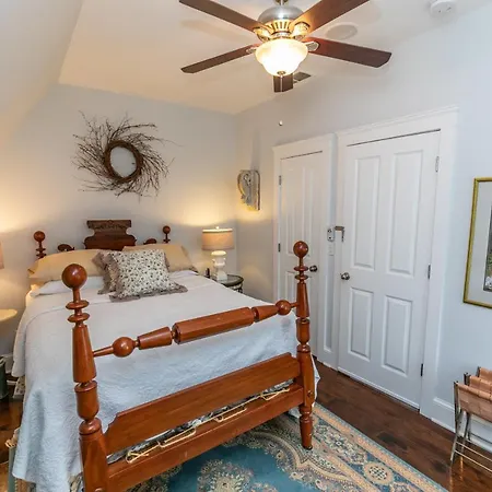 Riverside Gables Bed And Breakfast-2